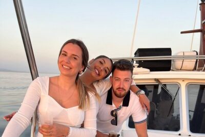 2-Hour Excursion in Search of Dolphins/ Includes Drink and Snacks - What you get onboard: skipper, first drink, snacks, and that swim moment