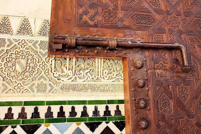 Alhambra, Nasrid Palaces and Generalife Private Tour from Malaga - The walking reality: steps, inclines, and cobblestones