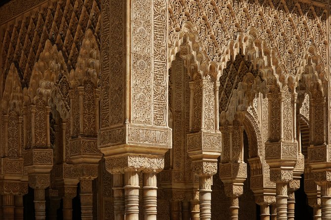 Alhambra, Nasrid Palaces and Generalife Private Tour from Malaga - Food, water, and what the tour price covers
