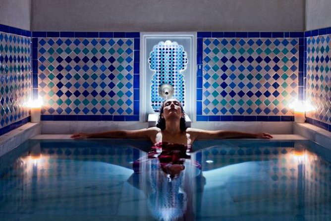 Arabian Baths Experience at Malaga’s Hammam Al Andalus - Aroma Corner and massage oils: the detail you’ll notice later