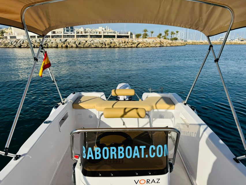 Benalmádena: Costa del Sol License-Free Boat Rental - Price and value: why $35 per group can work