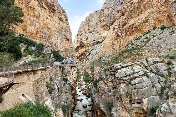 Caminito del Rey with Pickup from Malaga City - Toilets, breaks, and what to do about lunch