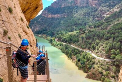 Caminito del Rey with Pickup from Nerja, Torrox and Torre del Mar - The walk itself: from the Kiosko stop to the official entry