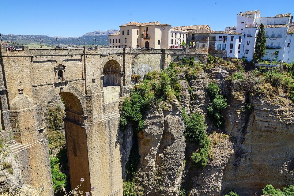 Costa del Sol: Day Trip to Ronda and Setenil - Getting to Andalusia from the Costa del Sol: coach timing and comfort