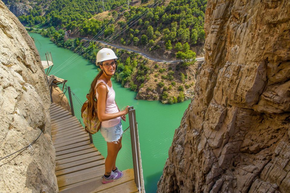From Costa del Sol: Caminito del Rey Day Trip - What’s at the end: viewpoints, small stalls, and the payoff