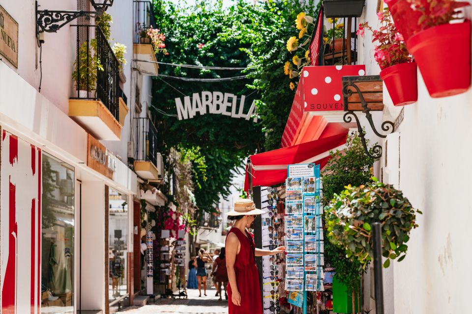 From Costa del Sol: Mijas, Marbella and Puerto Banús Tour - Puerto Banús first: yachts, promenades, and your 45-minute reset