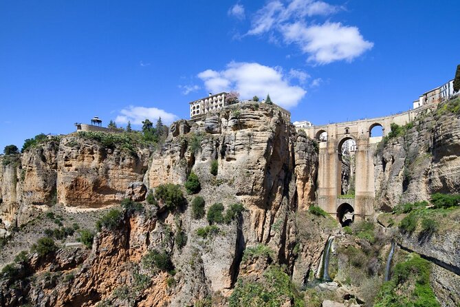From Costa del Sol: Ronda and Setenil de las Bodegas - From Costa del Sol to two Andalusian icons in one day