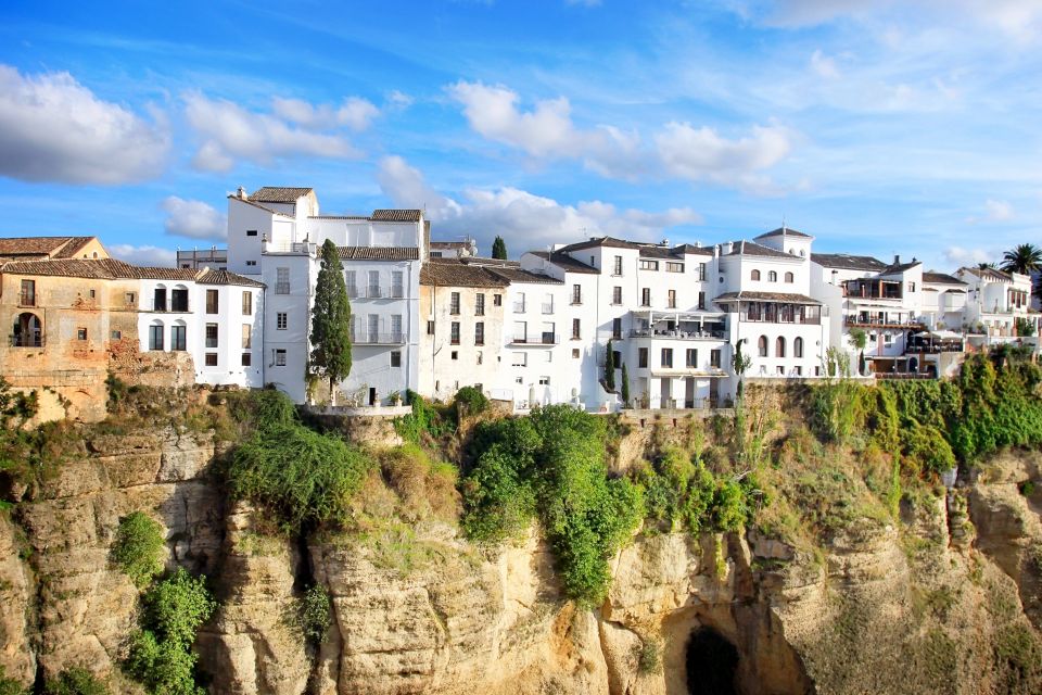 From Costa del Sol: Ronda Village Tour w/ Maestranza Ticket - How to use your independent time (so lunch doesn’t eat your whole afternoon)