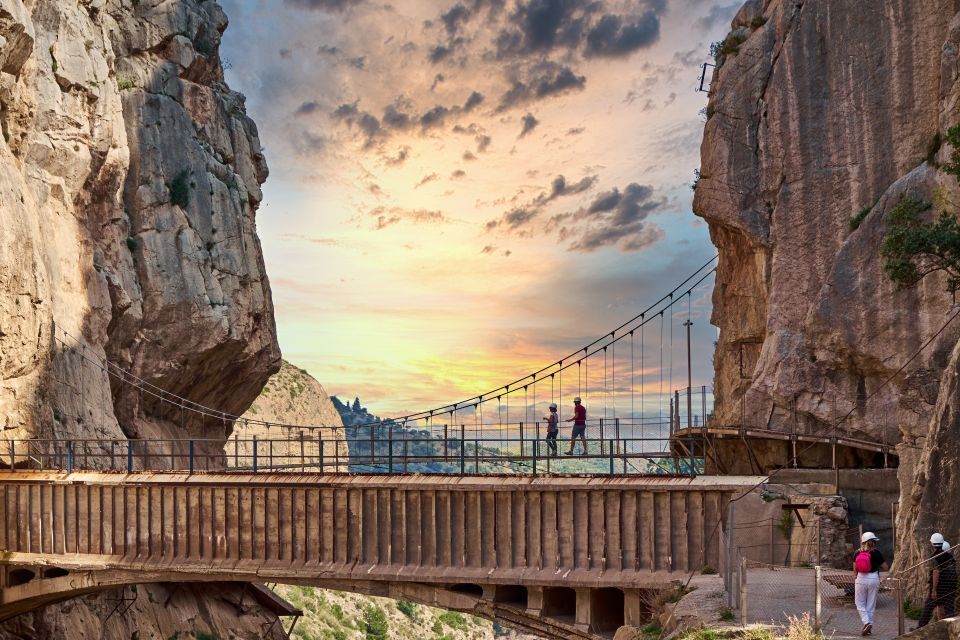 From Fuengirola: Caminito del Rey Guided Day Trip - The transparent viewpoint and over-your-feet perspective