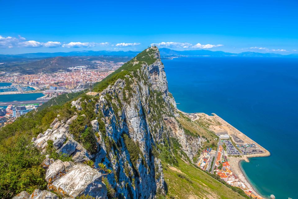 From Malaga and Costa del Sol: Gibraltar Sightseeing Tour - Guides and drivers matter more than you think