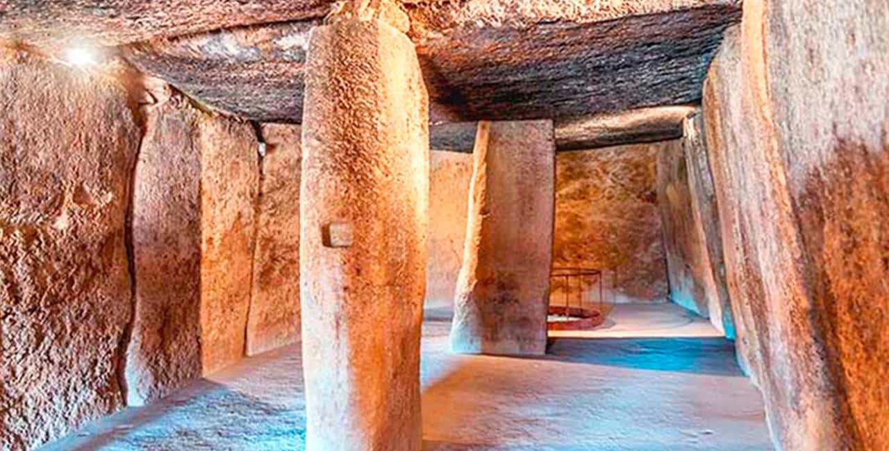 From Málaga: Caminito del Rey & Antequera: Dolmens and free time - The day’s rhythm: a long loop with smart pacing