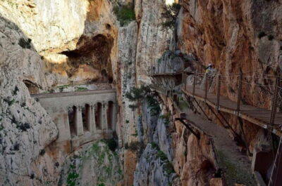 From Malaga: Caminito del Rey guided tour + round-trip transportation - Meeting at Gerencia Territorial de Justicia and the 08:00 Kickoff
