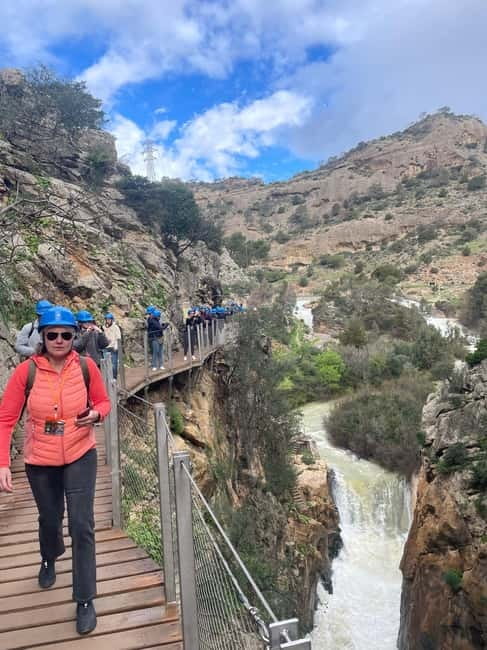 From Malaga: Caminito del Rey guided tour + round-trip transportation - Guides and Languages: Spanish, English, Dutch (and Other Options)