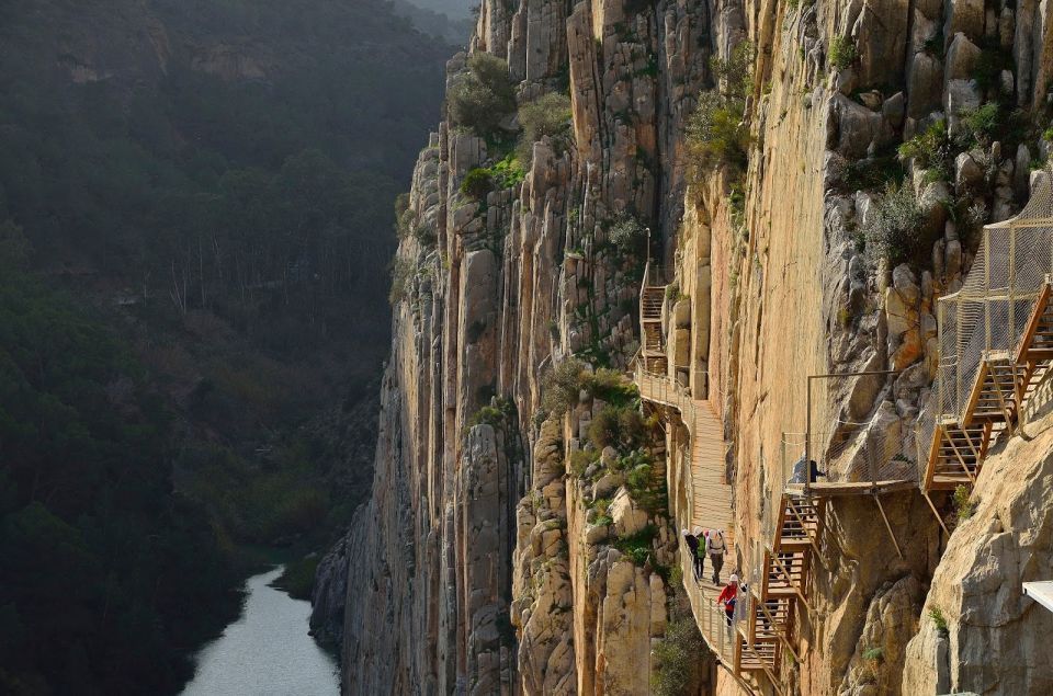From Málaga: Caminito del Rey Small-Group Tour with Picnic - Price and value: what $105 buys you