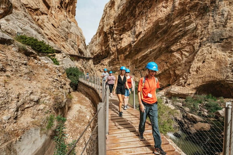 From Málaga & Costa del Sol: Caminito del Rey Guided Tour - What to pack (and what to leave behind)