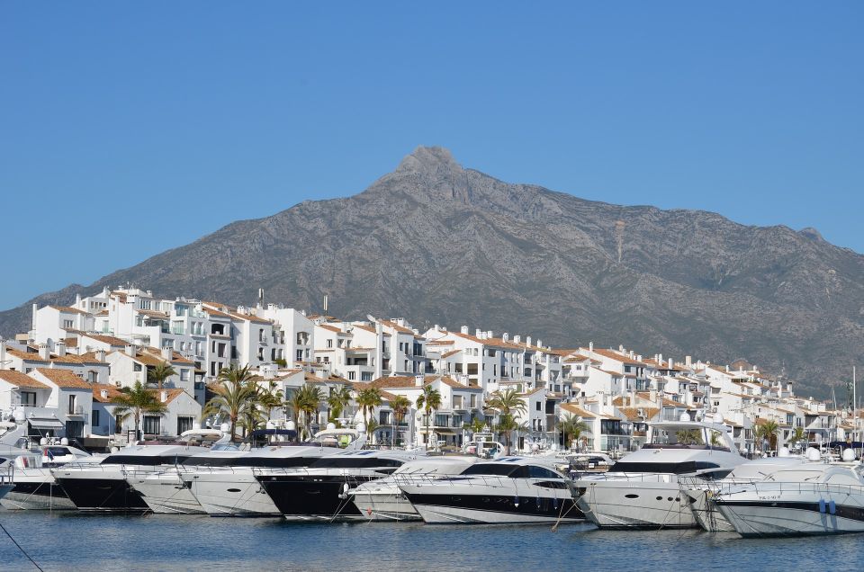 From Malaga or Costa del Sol: Mijas, Marbella & Puerto Banus - Golden Mile Drive and Puerto Banus Luxury in 45 Minutes