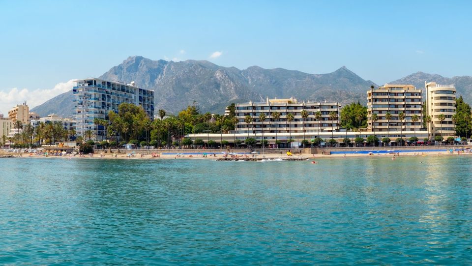 From Malaga or Costa del Sol: Mijas, Marbella & Puerto Banus - Coach Comfort, Pickup Points, and How to Plan Your Shoes