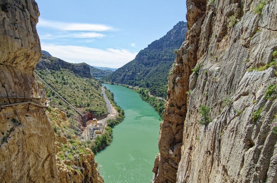 From Marbella or Estepona: Caminito del Rey Guided Day Trip - Breakfast stop: helpful break, not the main meal