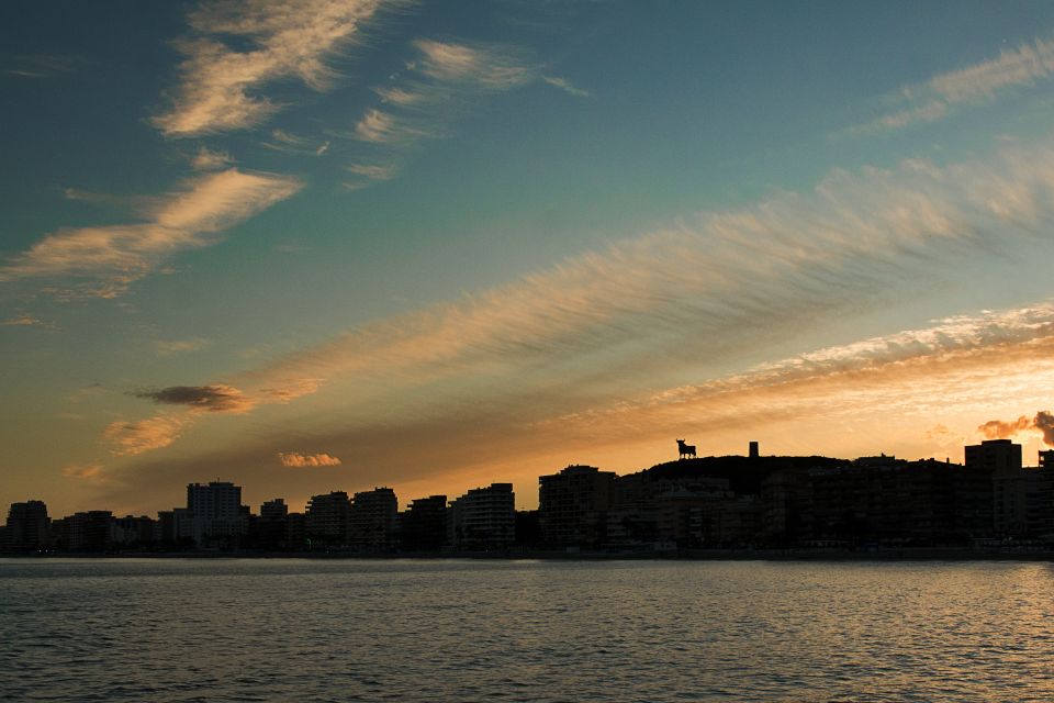 Fuengirola: Sunset Boat Tour with a Drink - Key things to know before you go