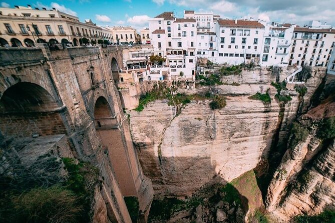 Full Day Guided Malaga Ronda Day Tour - Getting there: meeting point and what the day feels like