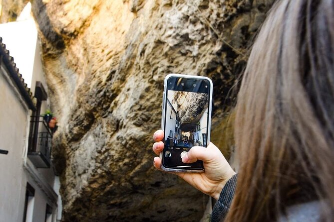Full Day Guided Malaga Ronda Day Tour - Guide style, audio, and group size: the real-world comfort