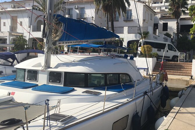 Half-Day Luxury Catamaran Sailing Cruise in Granada - Food and drinks: the part that makes this feel like luxury