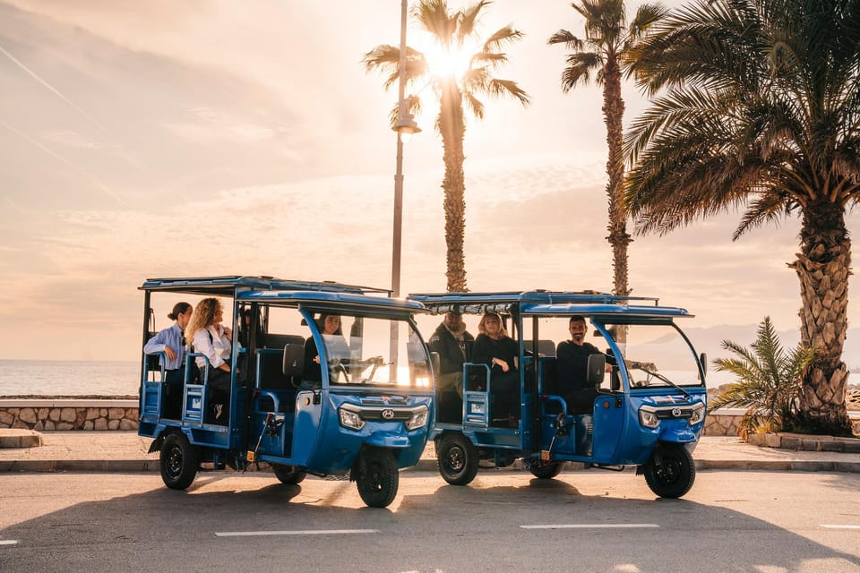 Málaga 1-hour by TukTuki: Essential and Private Tour - Why a 1-hour TukTuki loop works in Málaga