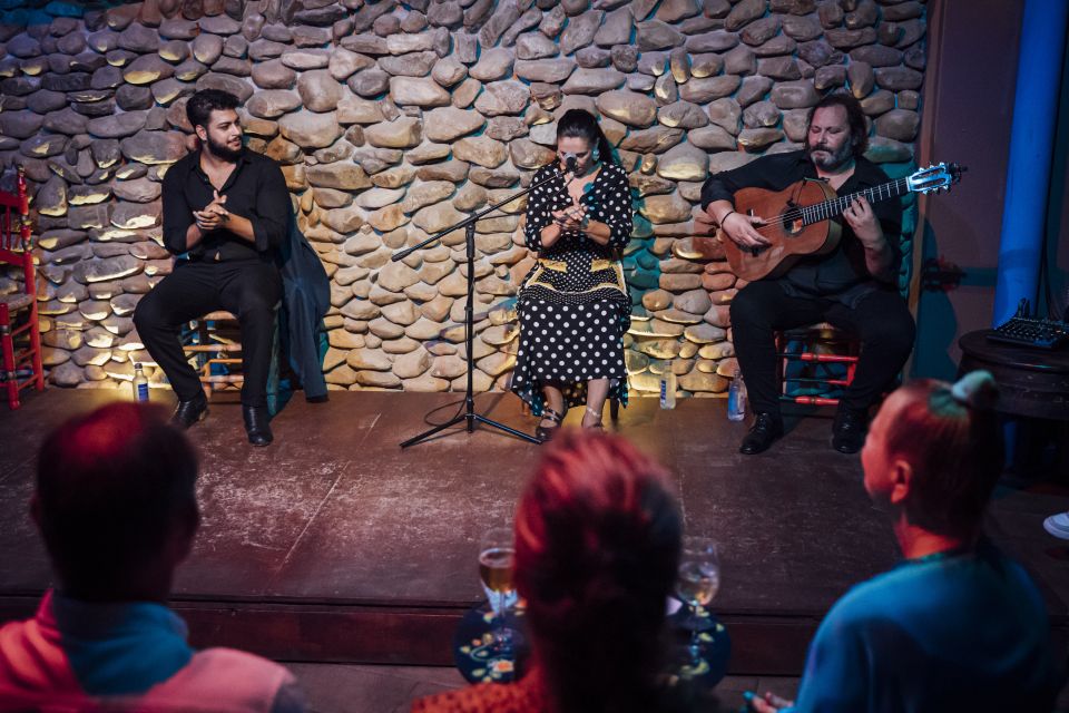 Malaga: Authentic Flamenco Show at El Gallo Ronco - Who this flamenco show fits best in your Malaga plans