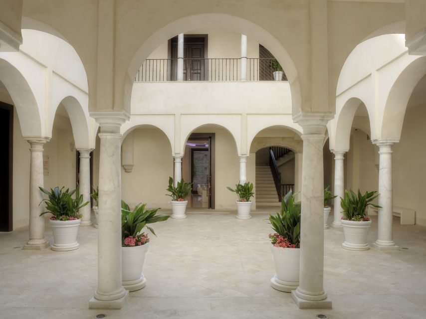 Málaga: Carmen Thyssen Museum Ticket - What you’ll see inside: palace rooms, courtyard flow, and museum floors