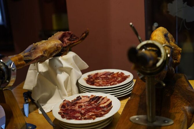Málaga Evening Tapas Crawl Tour by Food Lover Tour - Where You Meet and How to Stay On Time