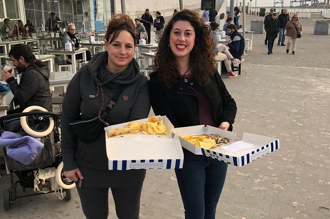 Malaga Food Tour: Tapas, Drinks and Delights with a Local - Alameda Principal and its 1840 tavern: Moscatel and pinchos