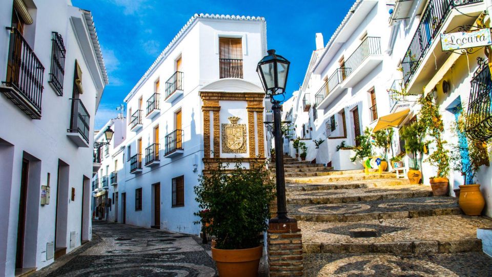 Malaga: Frigiliana & Nerja Tour with Local Product Tastings - The First Viewpoint Break: Staring at the Sea From Above