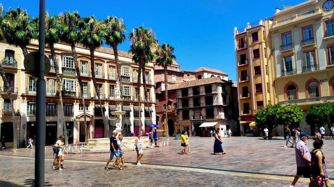 Málaga: Historic Center Tour with Local Guide - Constitution Square and old-town rhythms: where the city gathers
