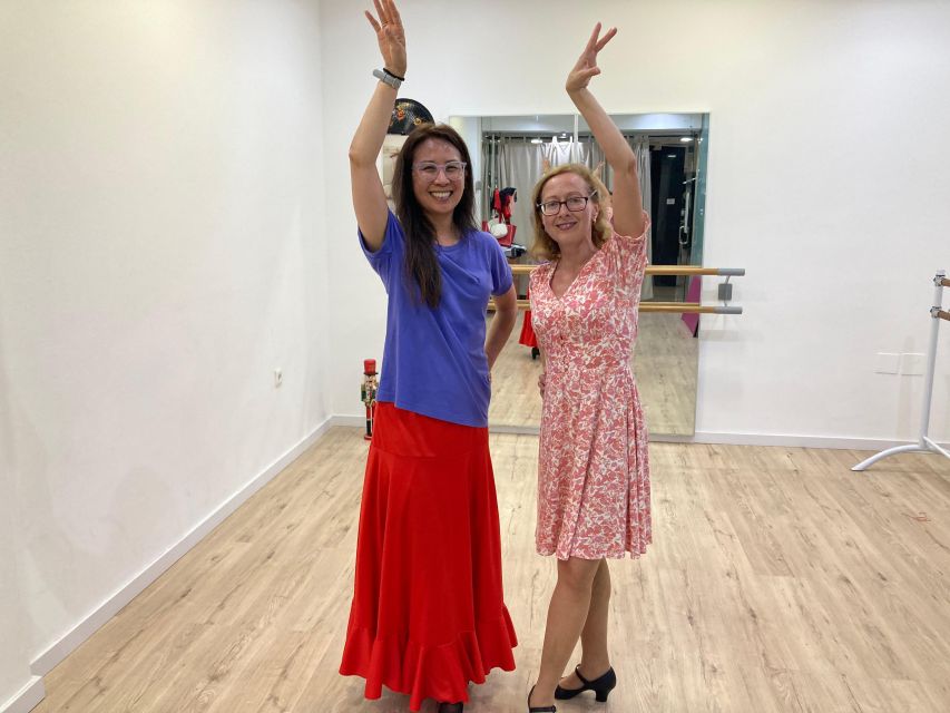 Málaga: Learn to dance flamenco rumba in 45 minutes - Flamenco Rumba in 45 Minutes: What You Actually Learn