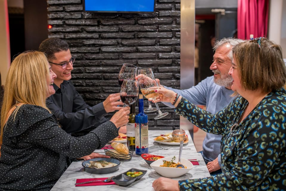 Malaga: Show and Food at Alegría Flamenco and Restaurant - Entering Alegría: the “views first” Malaga welcome