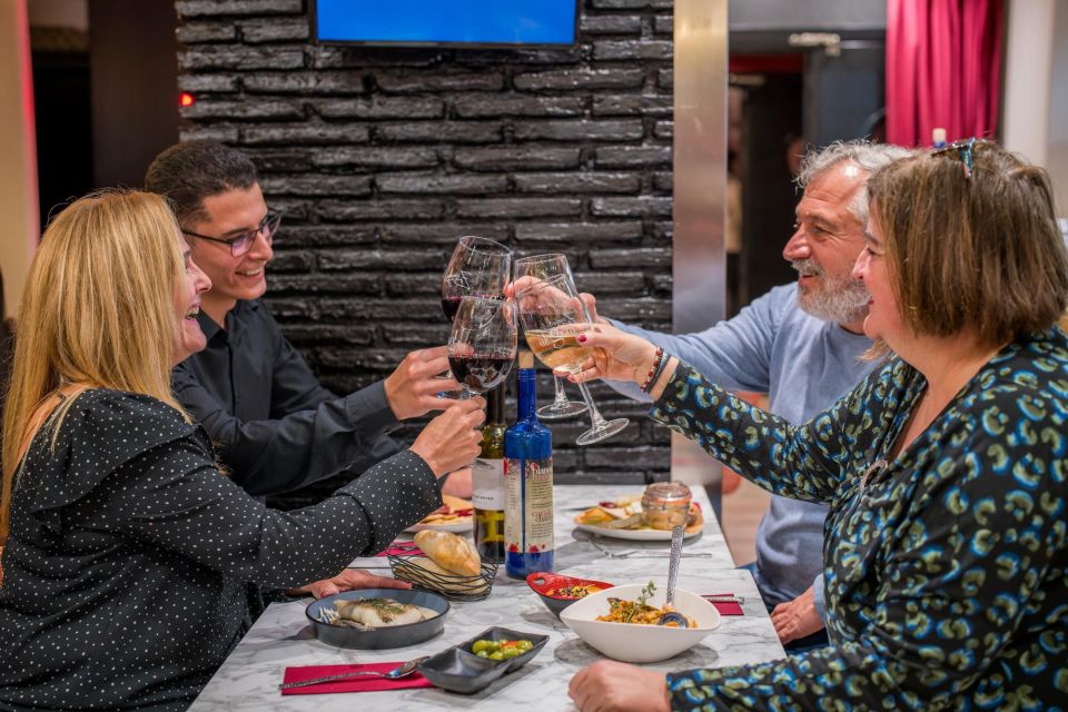 Malaga: Show and Food at Alegría Flamenco and Restaurant - Dinner and tapas: what you’ll actually be eating