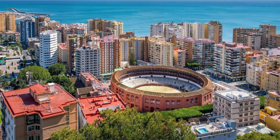 Malaga: Tour of Malagueta Bullring & Immersive Exhibition - VR Games and Virtual Bullfighting Simulator Fun