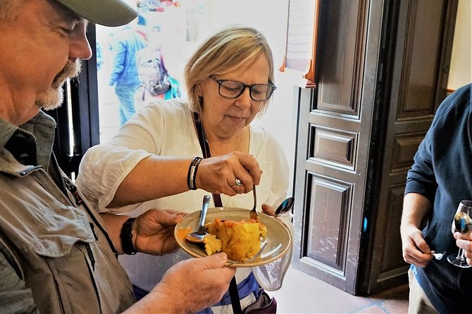 Malaga Traditional Wine & Tapas Tour - Logistics: Meeting Point, Walking Time, and How to Pair Your Evening
