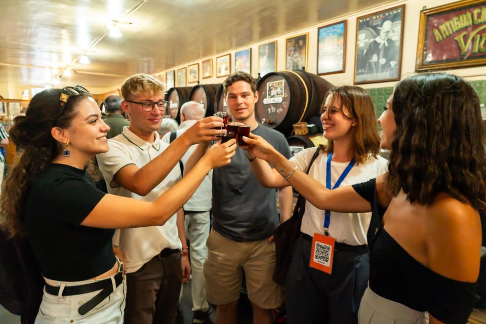 Malaga: Wine and Tapas Tour with Tastings and Drinks - What you’ll actually eat and drink (and why it matters)