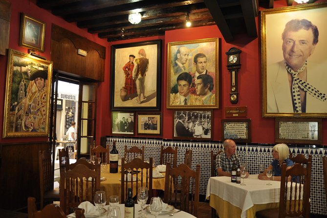 Malaga Wine & Tapas Small Group Guided Tour - Stop 4: Plaza de las Flores and classic Andalusian tapas
