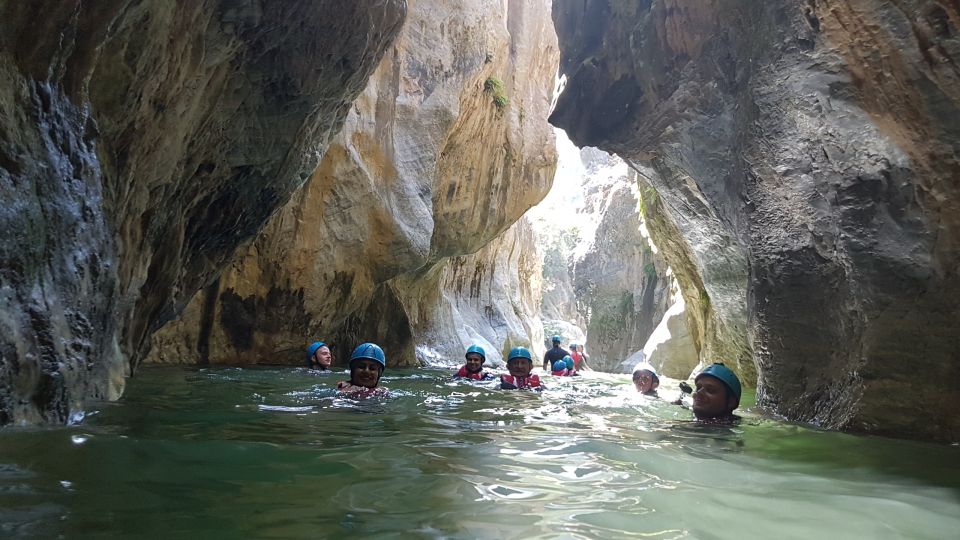 Marbella: Beginner Canyoning Tour with Safety Equipment - Entering the Marbella canyon: what makes this beginner tour work