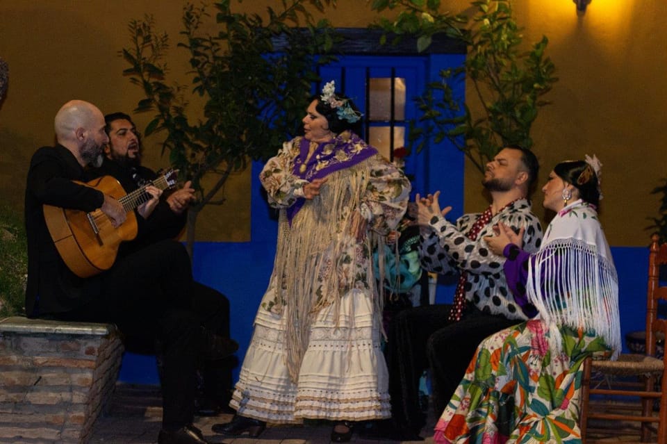 Marbella: Flamenco Show with a Drink - Before the show: your included drink and how to time it well