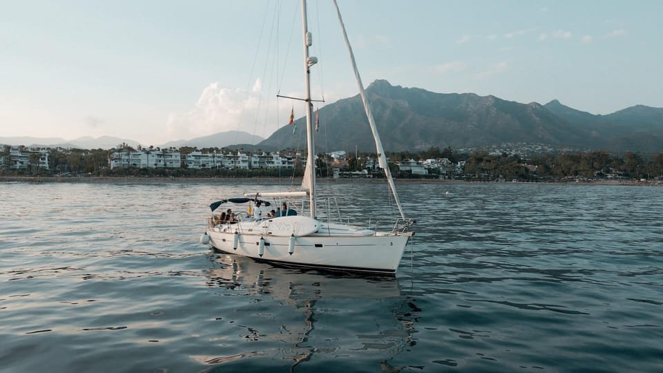 Marbella: Private Sailing Yacht Charter with Skipper - The Beneteau Oceanis 411 Bliss: comfort you can feel