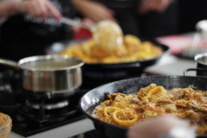 Paella Cooking Class in Malaga - Starting at Kulinarea and walking into Malaga’s food flow