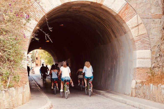Rent a City Bike: Full Day 24 hours - Park and beach time: where the ride turns into a real break