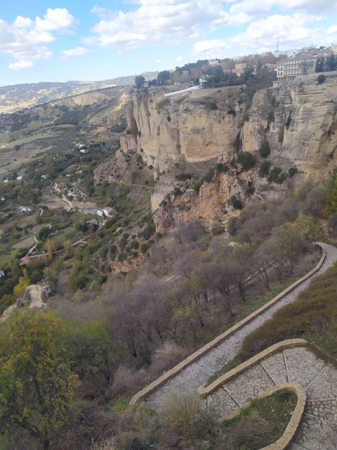 Ronda: 2-Hour Private Walking Tour - Alameda del Tajo Park: Bullfighting Talk with Mountain Views