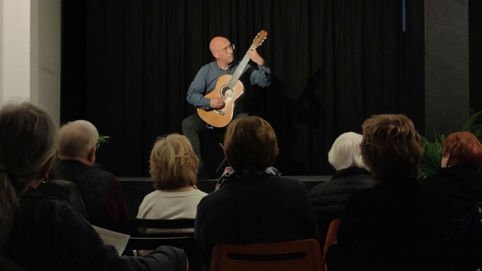 Ronda: Spanish - Classical & Flamenco - Guitar Concert - Entering Ronda Guitar House on your time, not the city’s