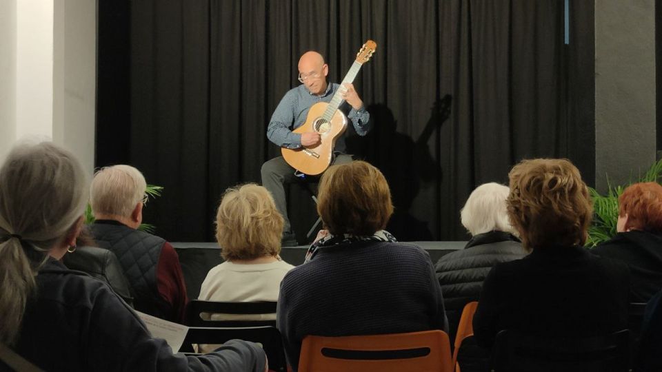 Ronda: Spanish - Classical & Flamenco - Guitar Concert - The Musical Instruments Exhibition: the perfect warm-up