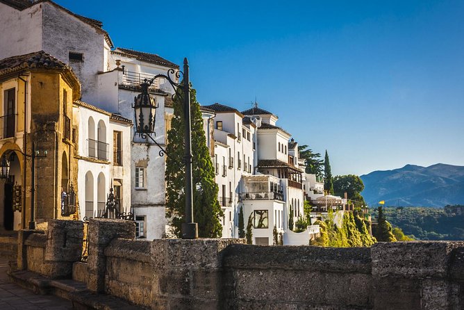 Ronda Village Guided Tour from Costa del Sol - Plaza de España and the Holy Spirit Church: the guided walk that gives you bearings