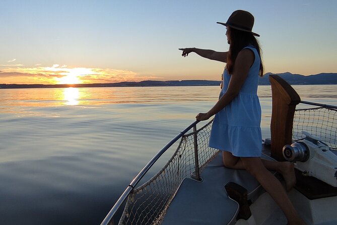 Sunset Boattrip + Tapa + Cava - Key Things That Make This Cruise Worth Your Time